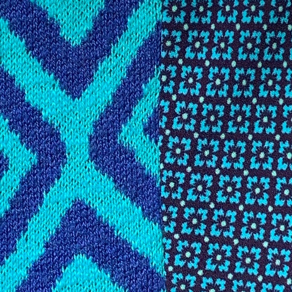 Loft Patterned Blue and Teal Cap Sleeve Sweater - Picture 4 of 5